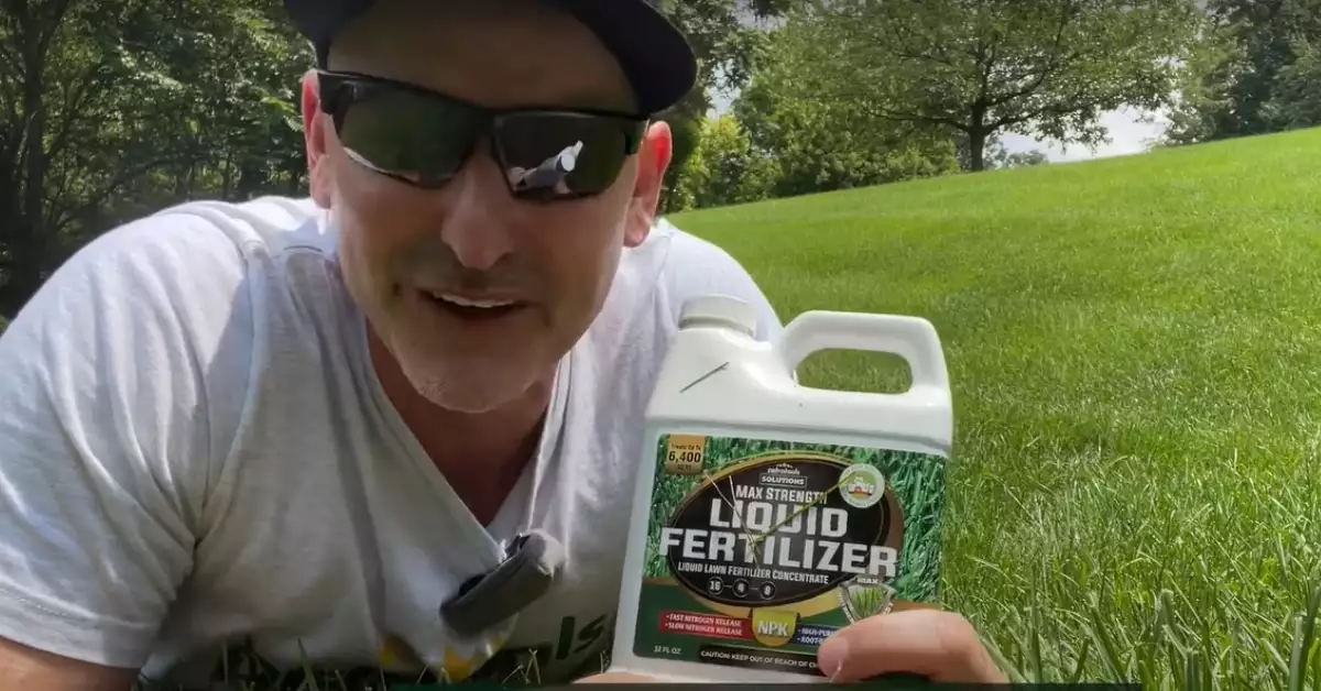 9 Benefits Of Using Liquid Fertilizers In Lawn